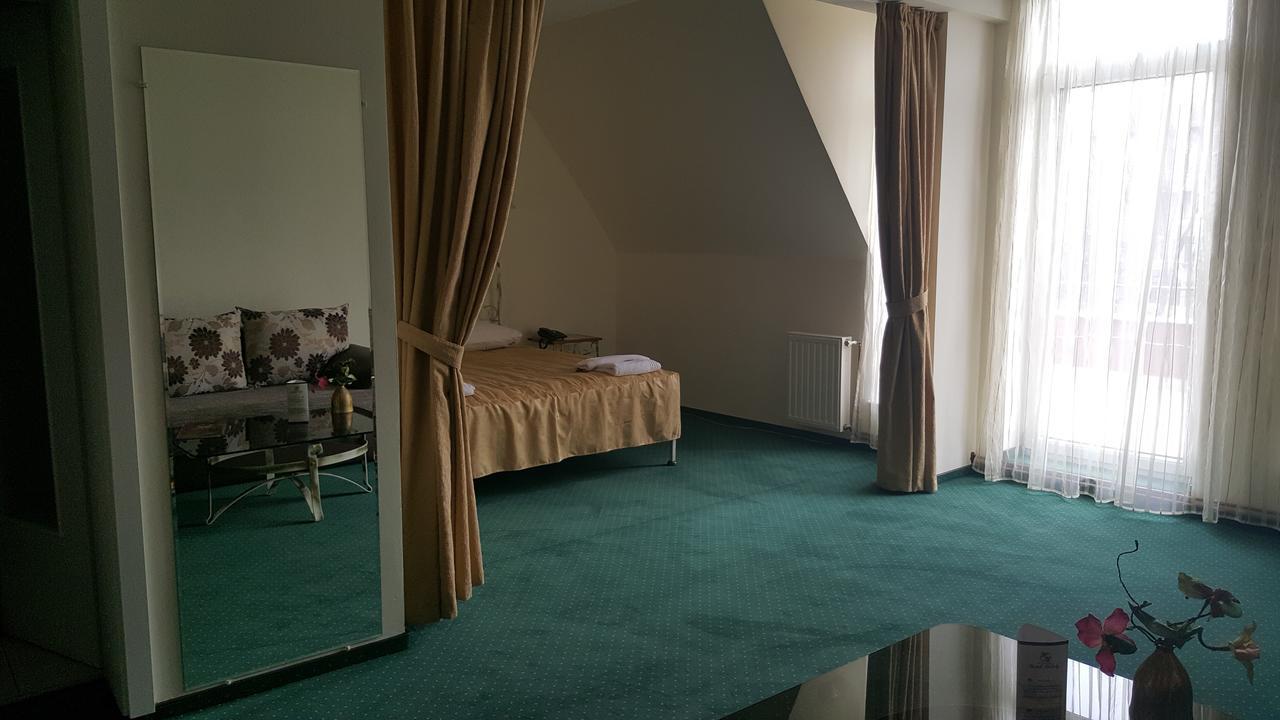 Hotel Melody Gran Varadino Esterno foto